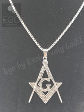 Load image into Gallery viewer, Mason Necklace, close up detail
